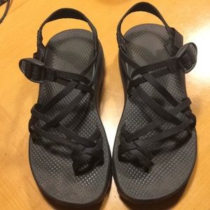 Chaco criss cross toe loop hiking sandals